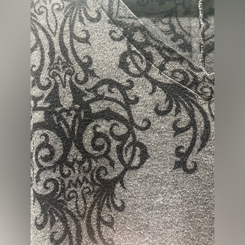 Body Central 3/4 sleeve tunic Abstract Gray Black size L